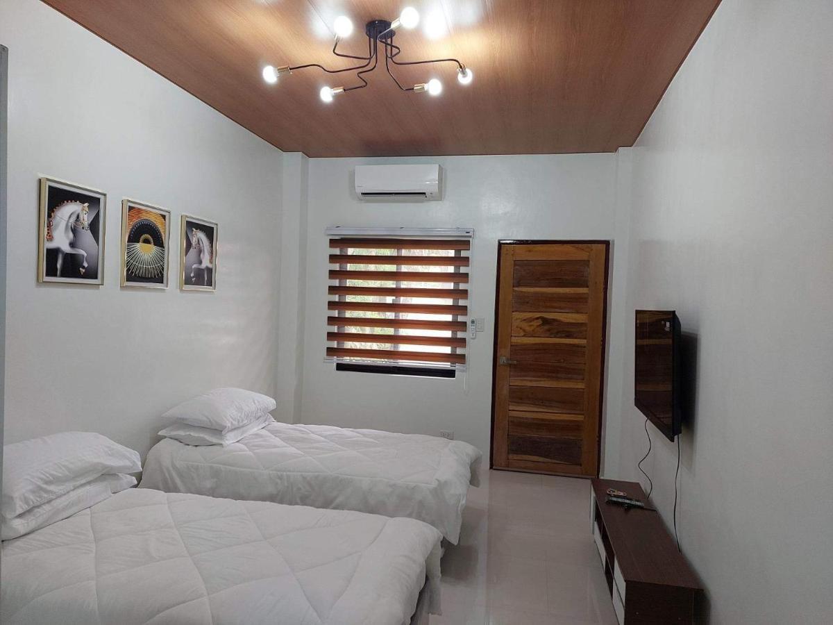 Flb Apartelle Los Banos Los Banos  Exterior photo