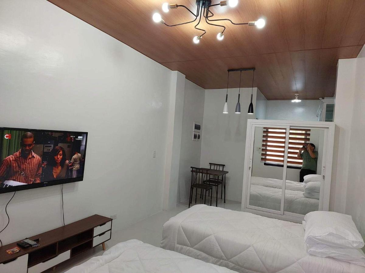 Flb Apartelle Los Banos Los Banos  Exterior photo