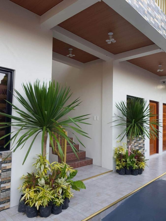 Flb Apartelle Los Banos Los Banos  Exterior photo